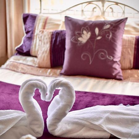 Witchingham B&B Holyhead Kültér fotó