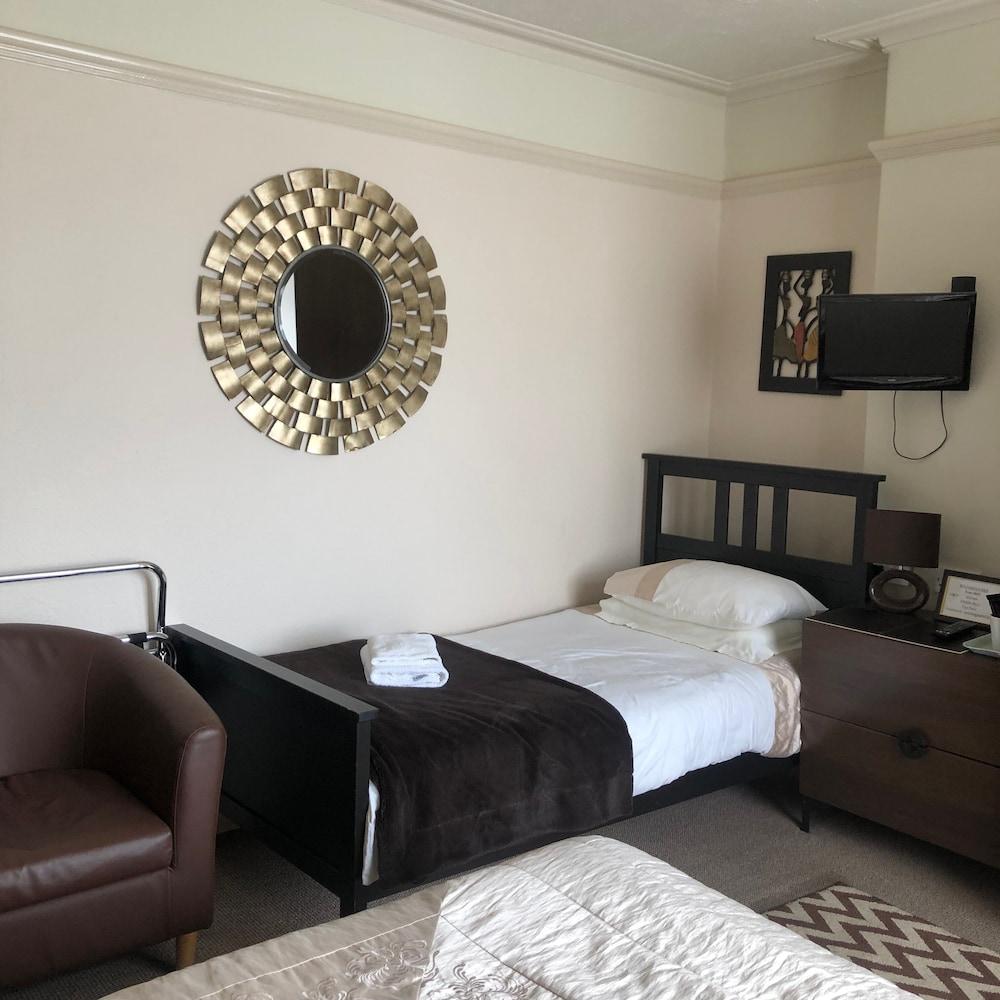 Witchingham B&B Holyhead Kültér fotó