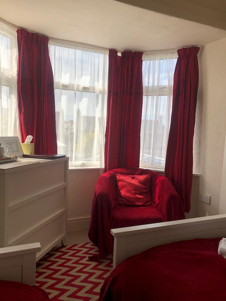 Witchingham B&B Holyhead Kültér fotó