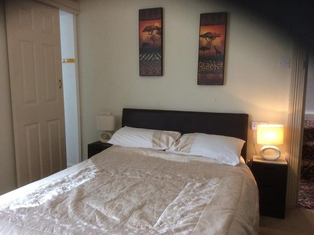 Witchingham B&B Holyhead Kültér fotó