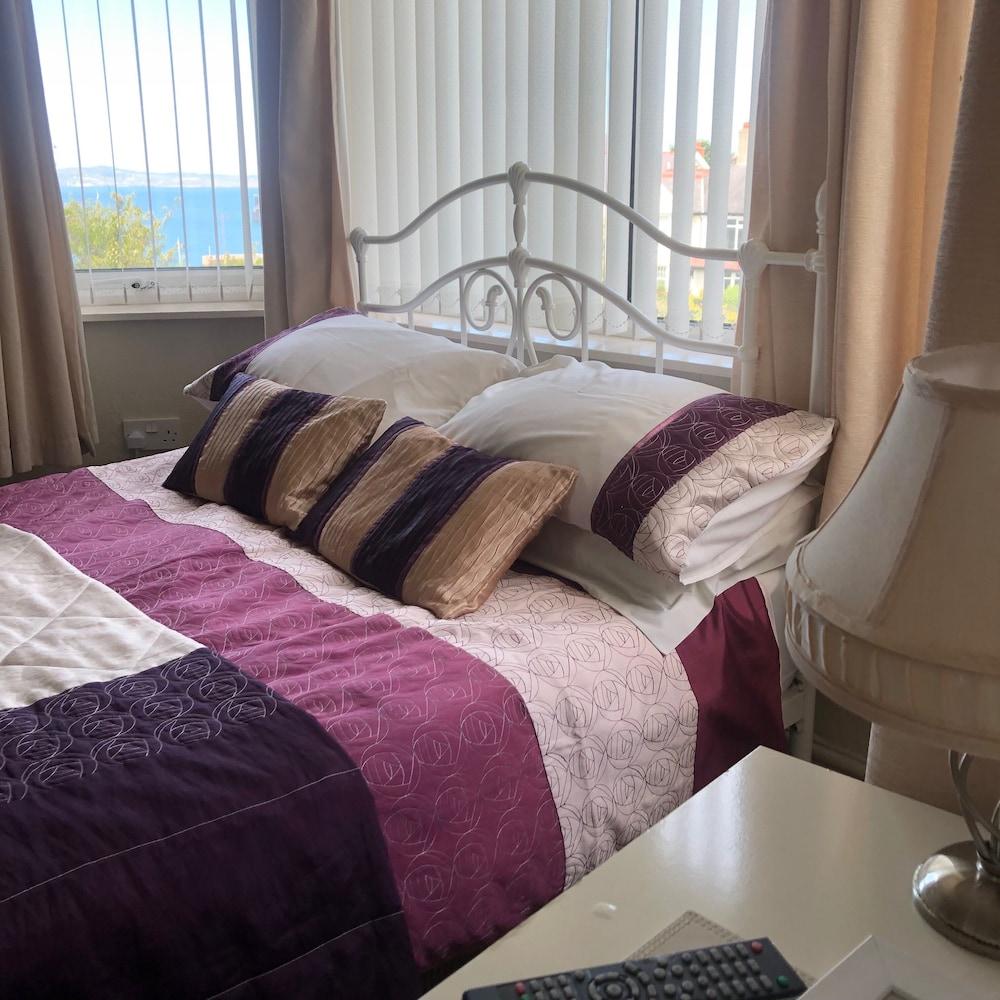 Witchingham B&B Holyhead Kültér fotó