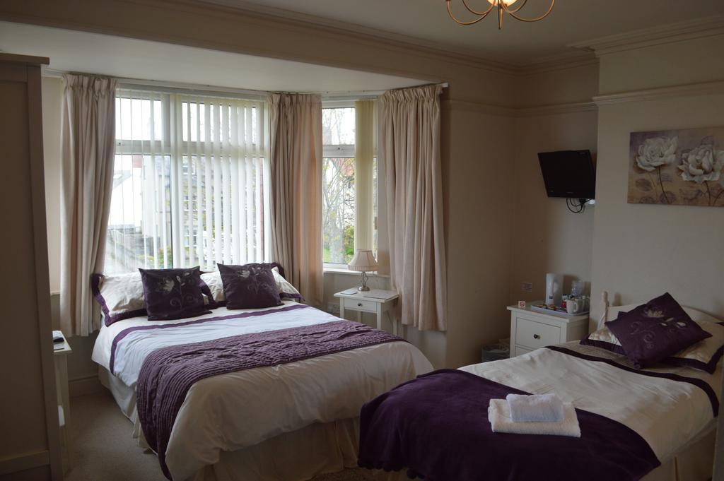 Witchingham B&B Holyhead Kültér fotó