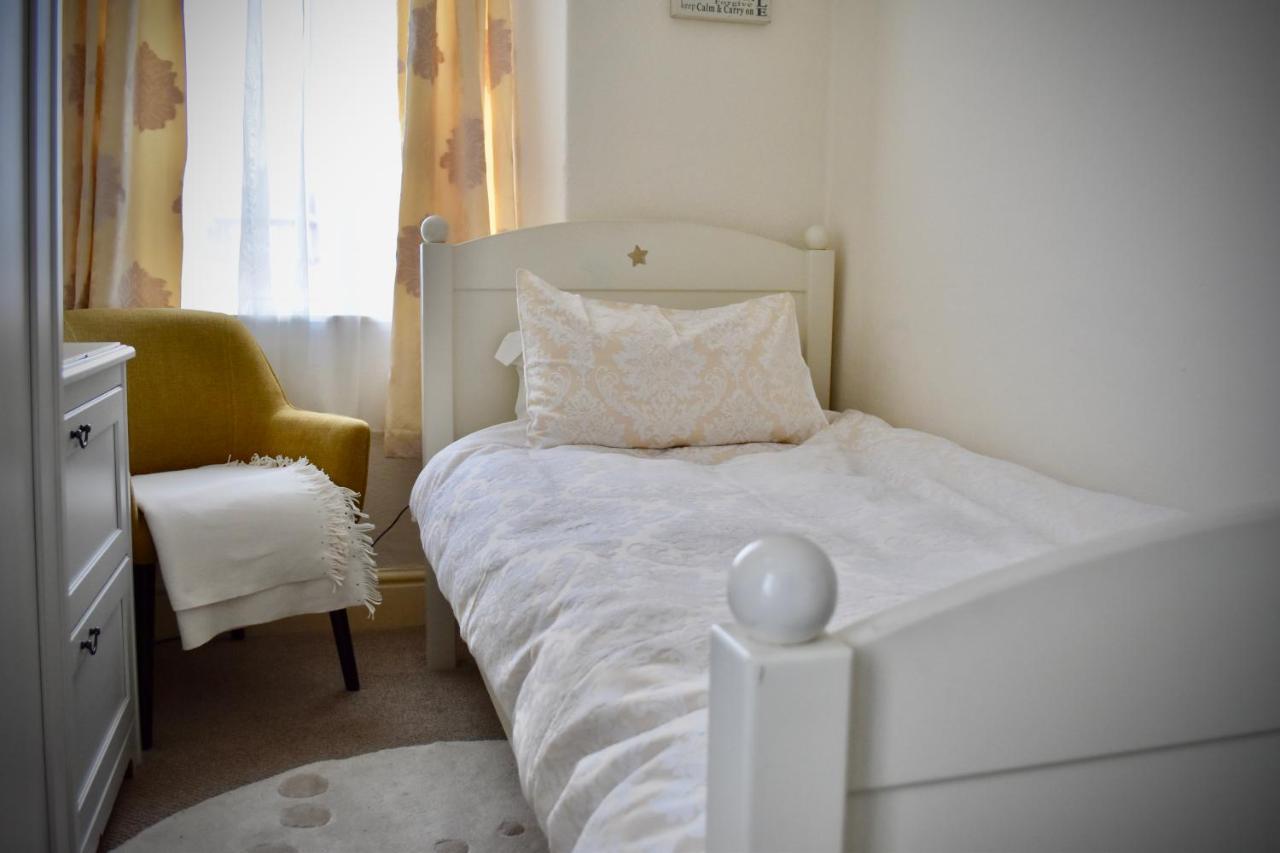 Witchingham B&B Holyhead Kültér fotó